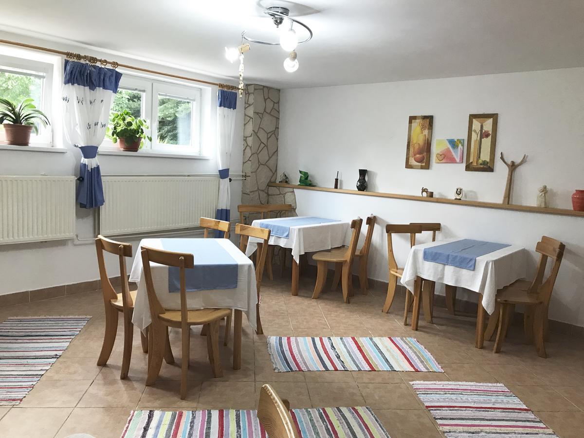 Sunnystreet Guesthouse Stara Lesna Exterior photo